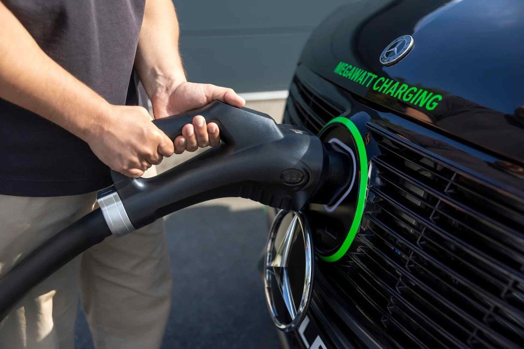 Kablolara Elveda: Mercedes-Benz ELF Sahneye Çıktı