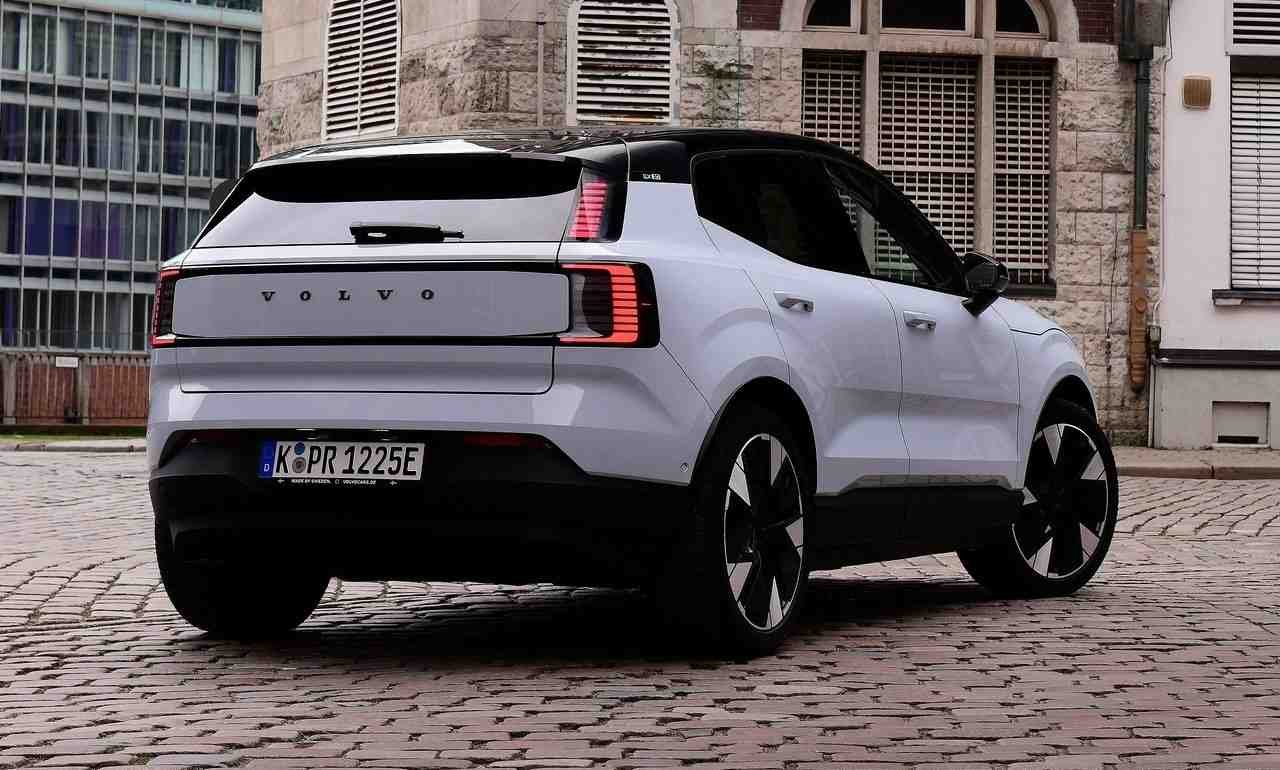 Volvo EX30 Sahiplerine Batarya Uyarısı: Şarj Seviyesi %70’i Geçmemeli