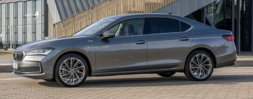 Škoda Superb Tarihinin En Güçlüsü: 200 kW’lık Yeni Hatch iV Sahneye Çıktı!